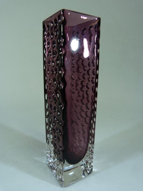 GEOFFREY BAXTER for Whitefriars square glass vase in the Aubergine colour. Approx Height - 17cm - Image 2 of 4