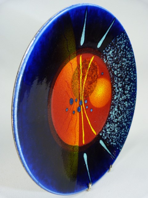 Alan Clarke signed studio Pottery charger/plate approx 25cm - Image 3 of 4