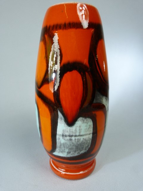 Delphis Range studio Pottery poole vase Shape No. 84. 22cm high - Image 4 of 7