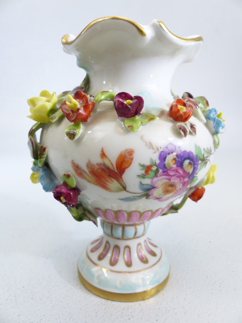 Meissen pair of 19th century floral encrusted urns. Also decorated with fruits. Both with Meissen - Image 6 of 8