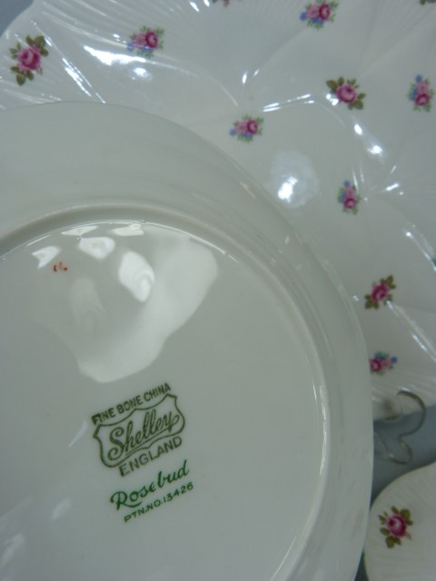 Shelley part sets - plates. to include a Large Sugar Bowl in the Rosebud pattern. - Image 4 of 4