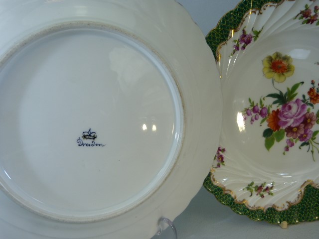 Tea for two Dresden service comprising of two tea cups, saucers, and plates, green with floral - Image 3 of 7