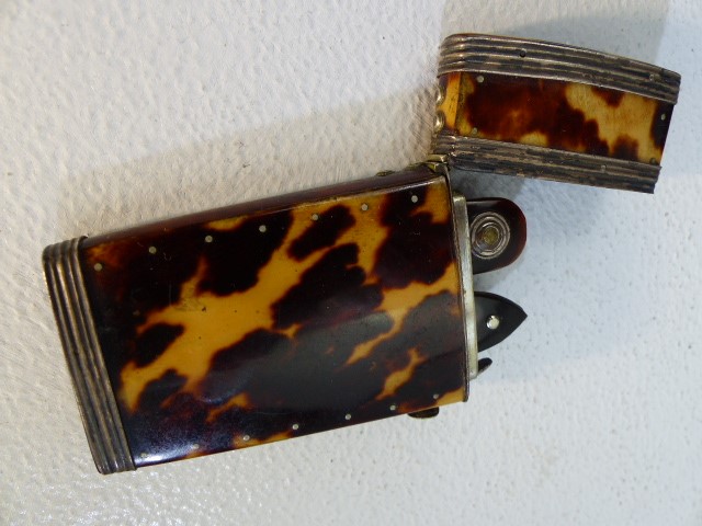 Tortoise shell miniature case containing small picks in folding cases. - Image 5 of 5