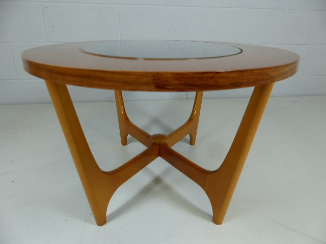Retro oval coffee table with glass top - Image 3 of 4