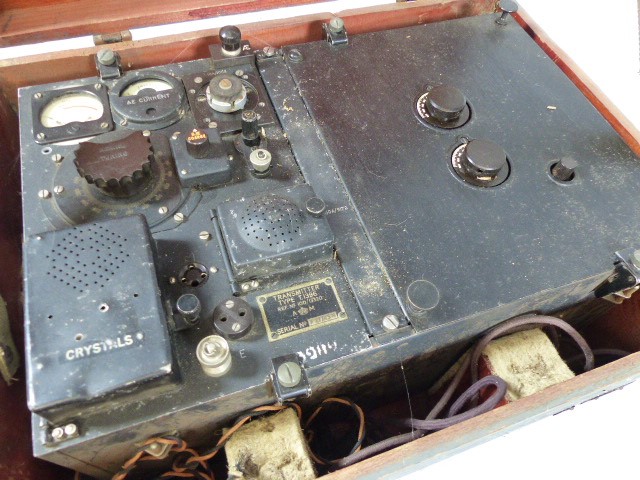 Air Ministry Radio. A WWII British Fighter Command radio, with stores reference plate stamped ' - Image 3 of 6