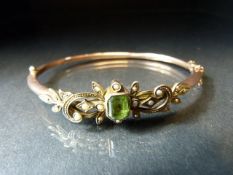 9ct Edwardian bangle set with cushion cut peridot and seed pearls