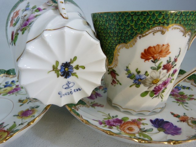 Tea for two Dresden service comprising of two tea cups, saucers, and plates, green with floral - Image 5 of 7
