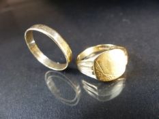 Two 9ct Rings - Weight approx 6.4g