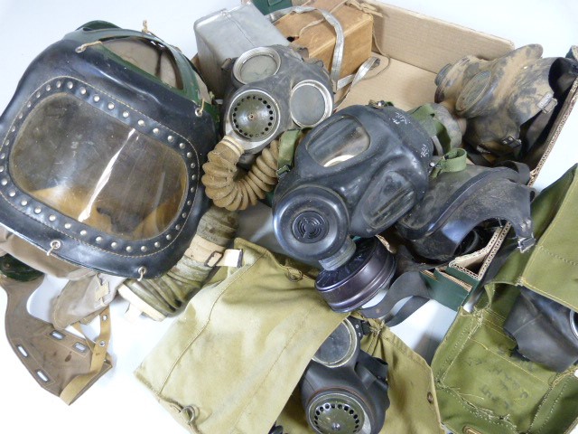 Box containing gas masks and various items from WW1 and WW2. - Image 2 of 3