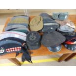 MILITARIA - Large collection of military flat caps etc to include scottish