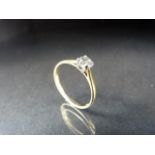 18ct yellow gold Solitare Diamond ring of approx 25 pts