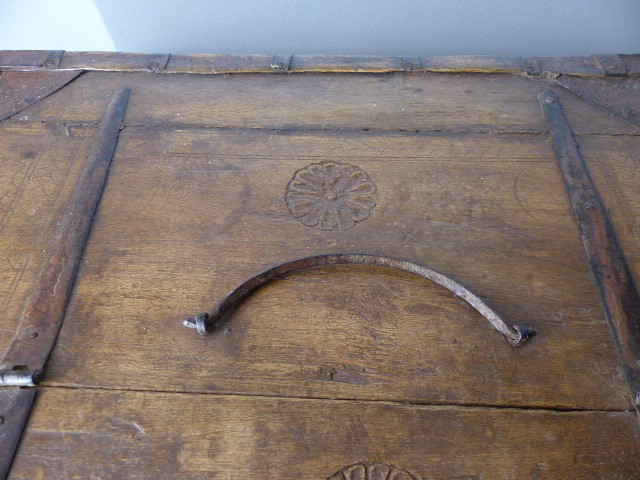 Antique bible box with inscribed decoration. Metal banded fittings and hidden compartments to back - Image 3 of 4