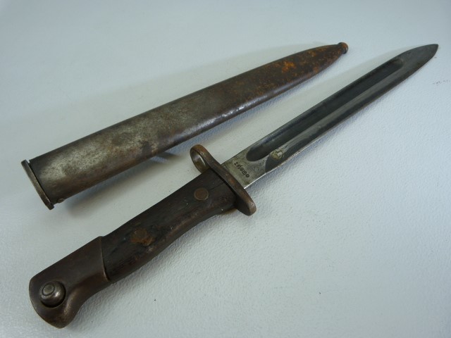 Foreign possible Japanese bayonet and metal scabbard. 25cm