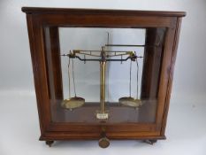 Set of Victor Chemists balancing scales