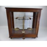 Set of Victor Chemists balancing scales