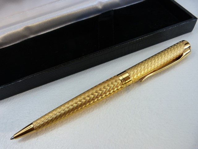 Waterman gold plated ballpoint pen, the engine turned body with twist mechanism - Image 2 of 5
