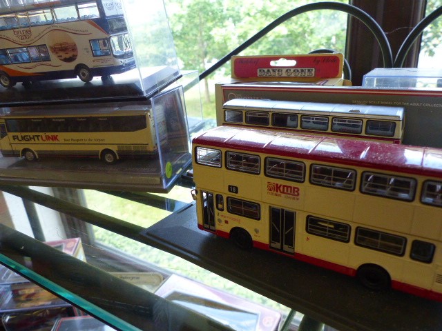 Large selection of Die cast buses and trams over 1 shelf - Image 4 of 6