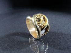 18ct Gold chunky band ring - Approx weight 14.1g