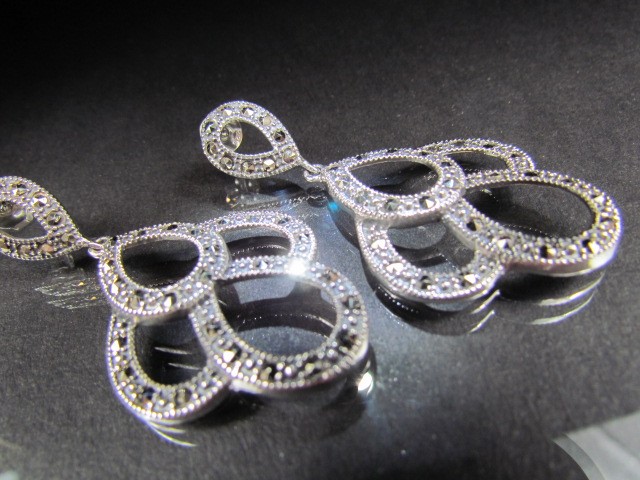 Pair of silver (925) and marcasite art deco style earrings - Image 2 of 3