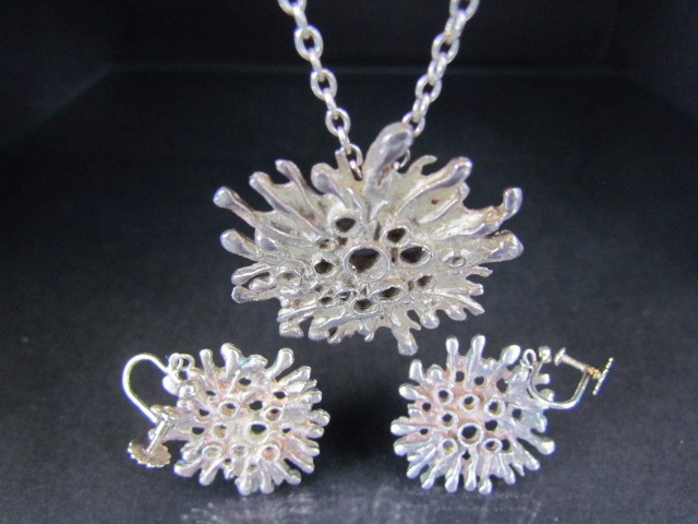 ART vintage, London 1976, contemporary silver, Volcanic pendant and earring set. The Pendant - Image 3 of 4