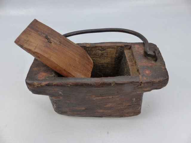 Small antique simplistic pot - Image 2 of 3