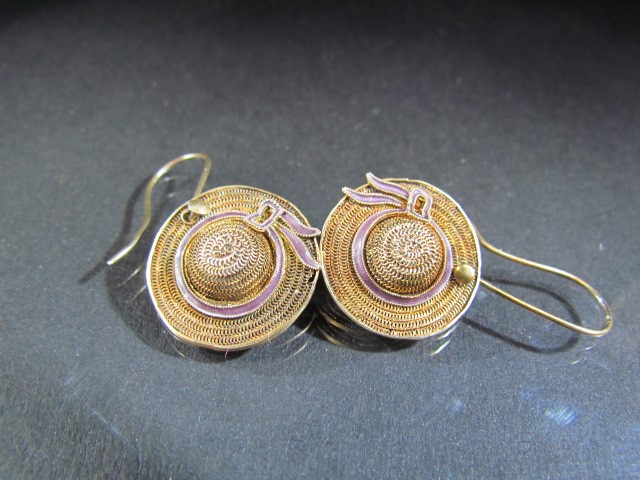 Pair of Wirework earrings in the form of sunhats - Image 2 of 3