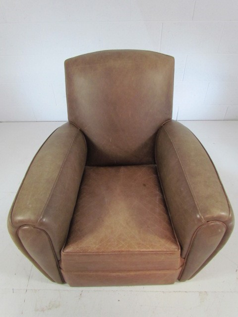 Low tan leather club chair - Image 3 of 8