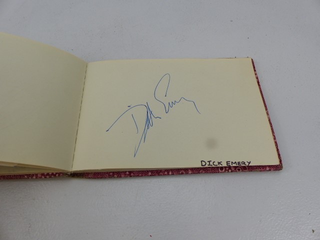 Autograph book containing signed autographs by: Peter Bonetti; Steve Perryman; signed photo James - Image 7 of 10