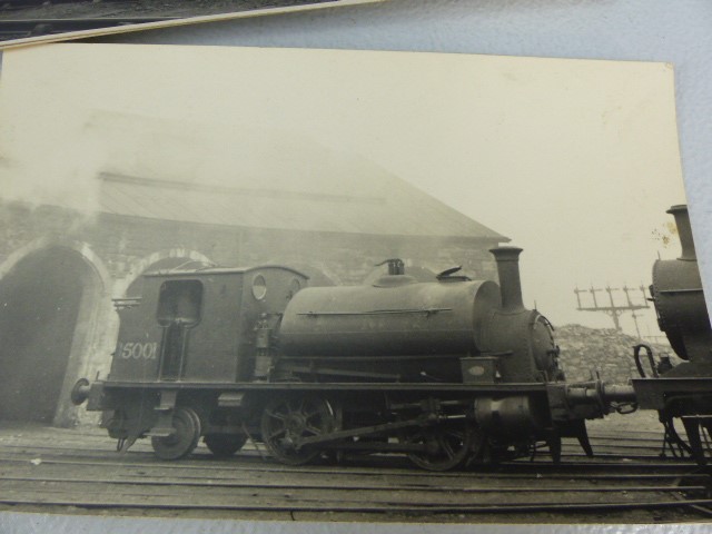 Selection of Railwayana postcards and photographs from the Late 19th and 20th century. - Image 7 of 8