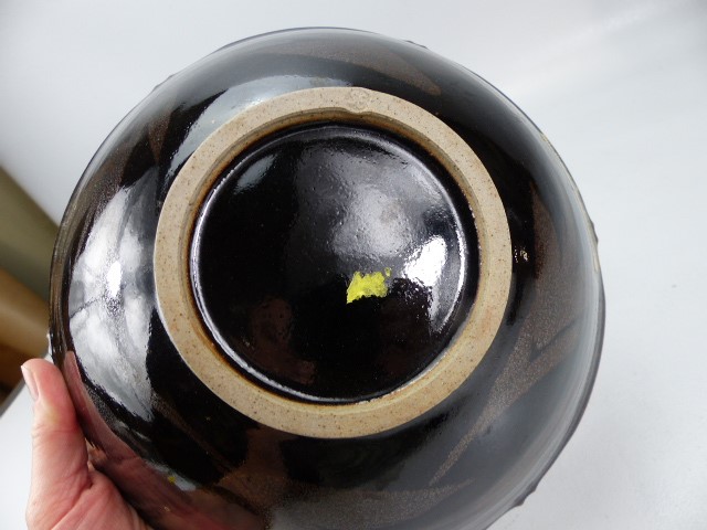 Simon Eeles a Studio Pottery bowl decorated with flora. - Image 4 of 4