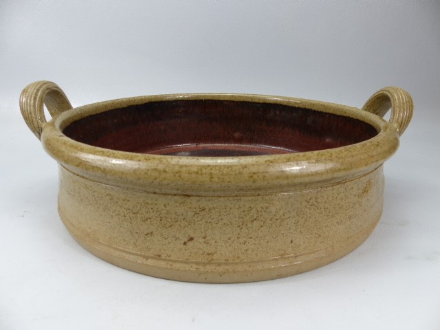 Three pieces of Studio pottery to include a lidded pot, twin handled bowl and one other - Image 7 of 9