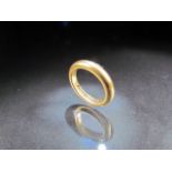 18ct Gold Wedding band. Inscribed to inside. Approx Weight -
