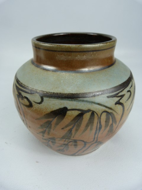 Selection of studio pottery -all unmarked - Image 4 of 5