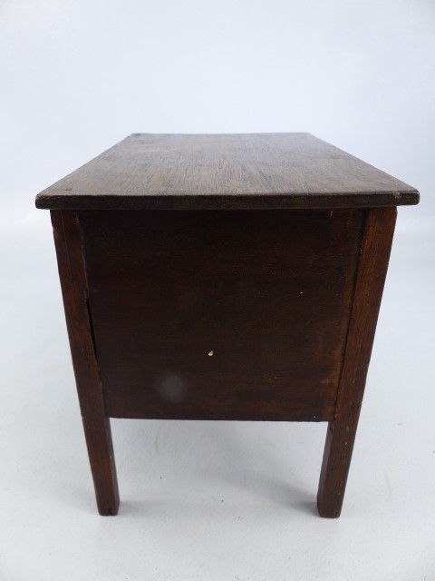 Oak Apprentice piece cabinet with bone escutcheon and ball handles. - Image 3 of 5