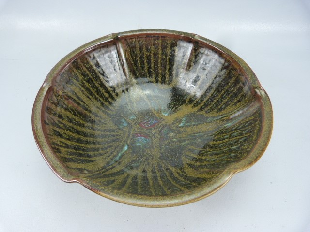 David Eeles studio pottery bowl/fruit bowl with overglazed colours