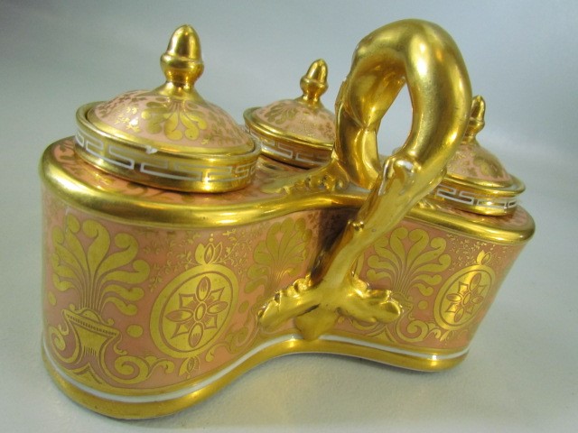 BARR, FLIGHT BARR (Worcester) 1807 - 1813. Triple inkstand, with Gilt Serpent handle. Finely painted - Image 4 of 7