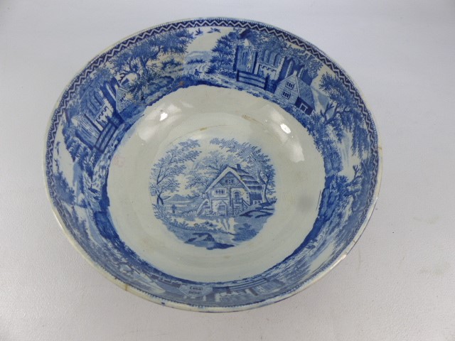 Staffordshire pearlware blue and white bowl decorated with scenes of cottages - Image 2 of 7