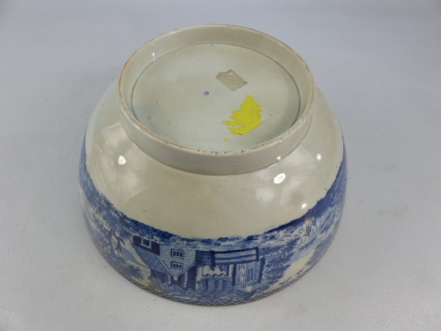 Staffordshire pearlware blue and white bowl decorated with scenes of cottages - Image 7 of 7