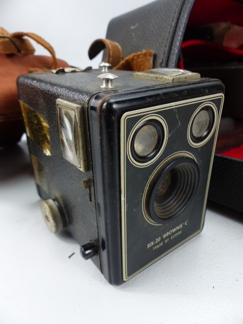 Selection of Vintage cameras to include Kodak Brownies and Kohka etc - Image 2 of 4