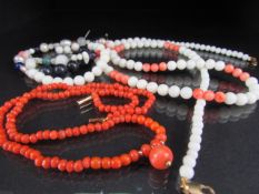 Victorian 9ct Gold Childs approx 15" Coral Beaded necklace with an approx 7.7mm drop bead and a