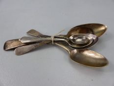 Collection of hallmarked silver spoons (total weight approx 118g)