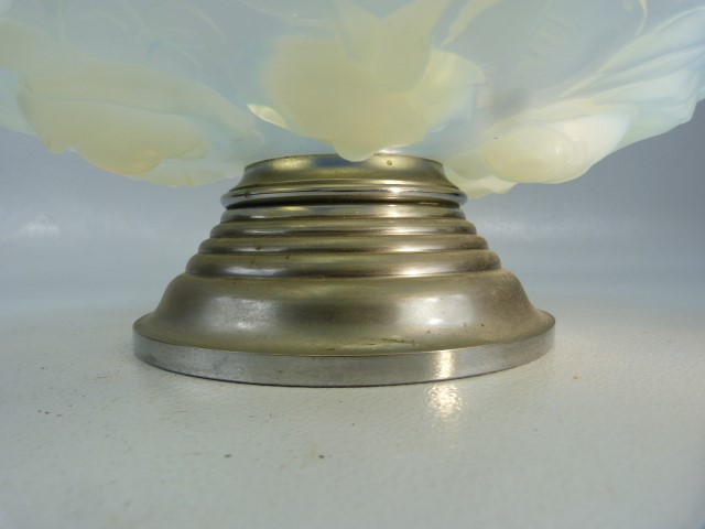 Etling Opalescent Tazza on silver plated foot. Moulded decoration depicting roses. - Image 4 of 4