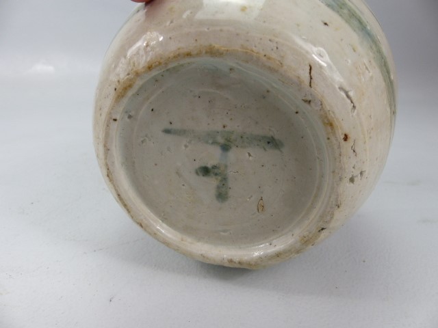 Blue and White oriental ginger vase with good age. Missing Cover and marked to base - Image 6 of 6