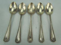 Five hallmarked silver teaspoons Sheffield maker EV(total weight approx 54g)