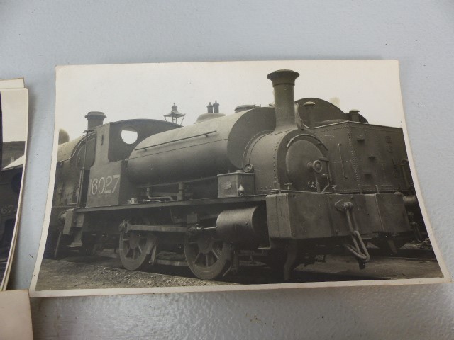 Selection of Railwayana postcards and photographs from the Late 19th and 20th century. - Image 8 of 8