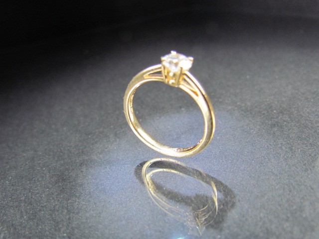 18ct hallmarked yellow gold Diamond ring. Brilliant cut Diamond, weight 0.5ct, Colour I, Clarity - Image 2 of 5