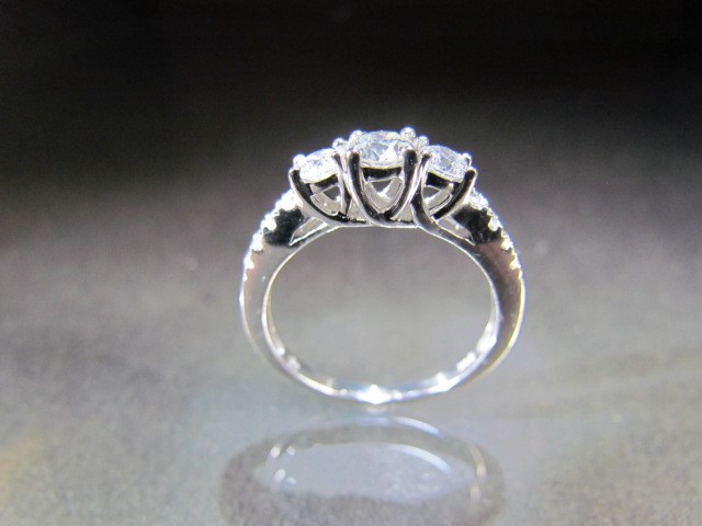 14ct White Gold Diamond ring. Three graduated central stones flanked by Diamond shoulders. Approx - Image 4 of 4