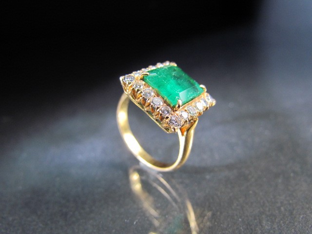 18ct yellow gold Emerald and Diamond Ring. Approx size M - Image 2 of 6