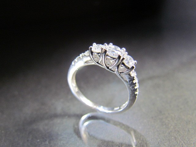 14ct White Gold Diamond ring. Three graduated central stones flanked by Diamond shoulders. Approx - Image 2 of 4