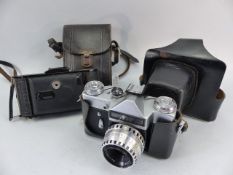 Voigtlander Bessa Vintage camera, with instruction booklet in original leather carry vase along with